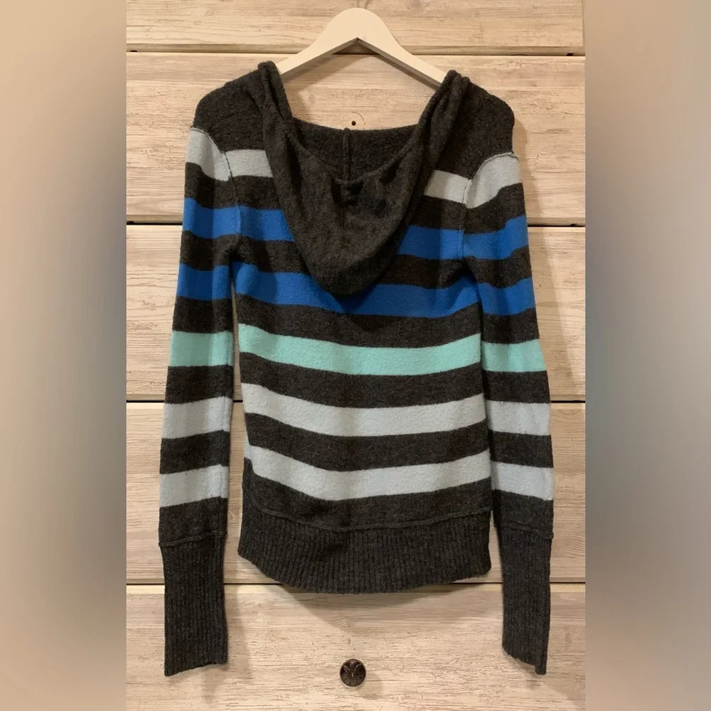 Delia’s Thin Fuzzy Hoodie - Picture 2 of 2